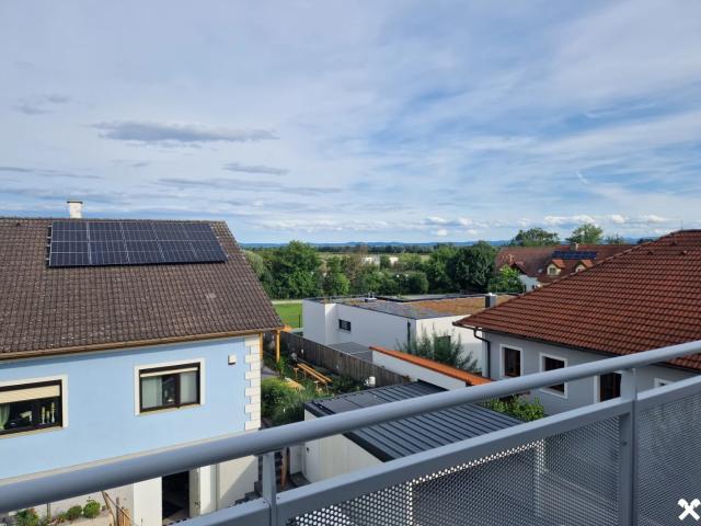 LICHTDURCHFLUTETE TERRASSENWOHNUNG MIT TOLLEM AUSBLICK PROVISIONSFREI