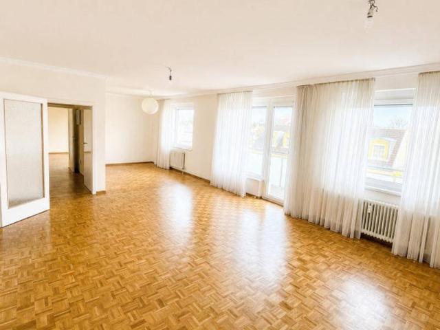 Lichtdurchflutete Terrassenwohnung
