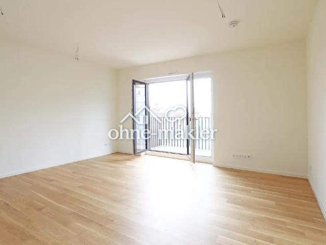 Lichtdurchflutete Traumwohnung, herrlicher Ausblick und Westbalkon für Paare
