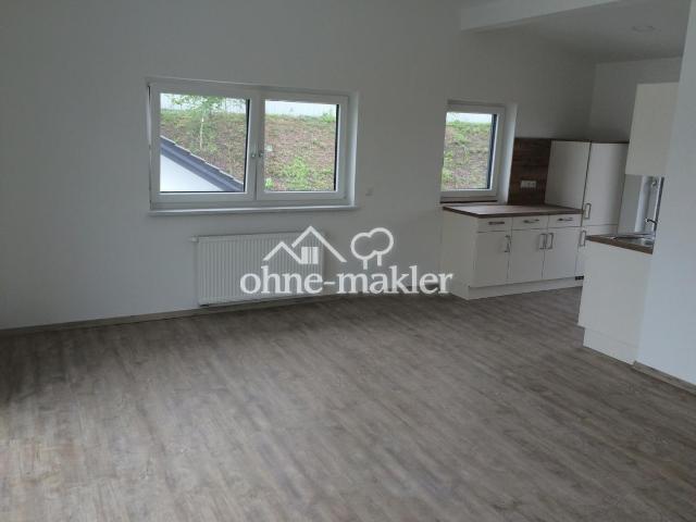 Lichtdurchflutete und neu gebaute 2 Zimmer Wohnung mit Terrasse und EBK, ohne Courtage Nr. 15