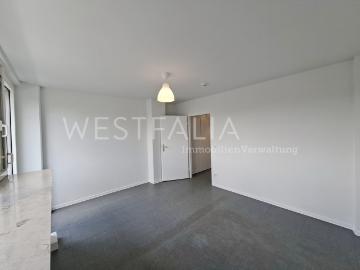 Lichtdurchflutete Wohnung mit Balkon