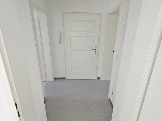 Lichtdurchflutete Wohnung mit Fenster in Bad und Küche – ideal für Singles & Paare