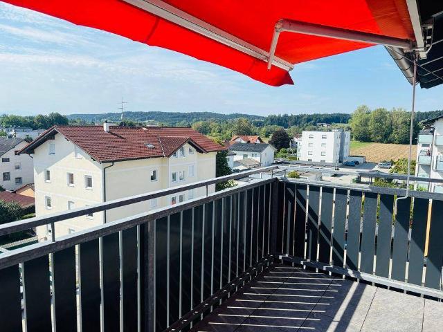 Lichtdurchflutete Wohnung mit Panoramablick