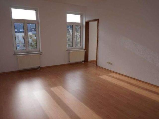 Lichtdurchflutete Zimmer* im 2.OG* zum TOP Mietpreis* SchloÃchemnitz