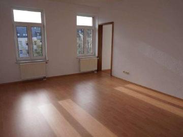 Lichtdurchflutete Zimmer* im 2.OG* zum TOP Mietpreis* SchloÃchemnitz