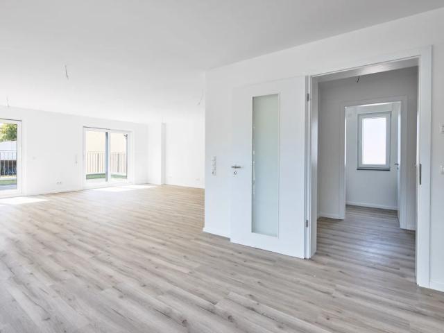 Lichtdurchflutete Architektenwohnung mit großem Balkon