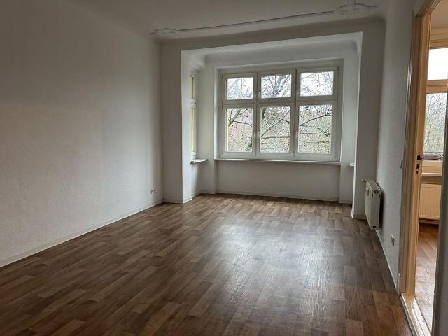 Lichtdurchflutete Balkon Wohnung, nahe dem „Weißen See“!*Eckbadewanne