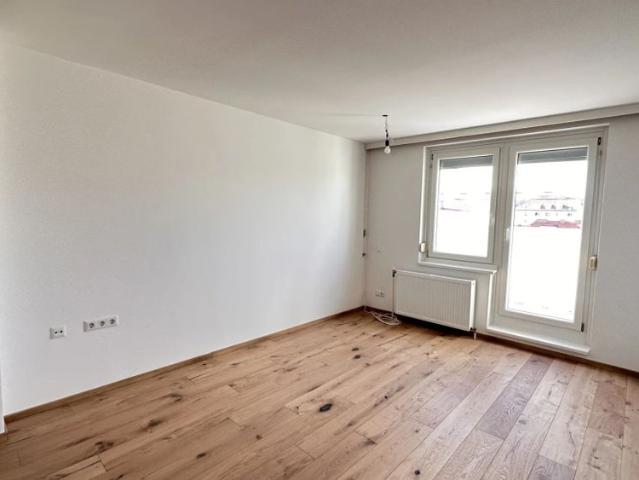 Lichtdurchflutete Dachgeschosswohnung mit Balkon | ZELLMANN IMMOBILIEN
