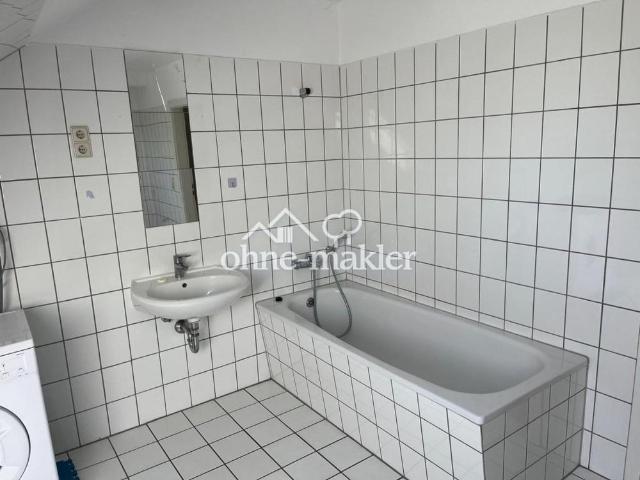 Lichtdurchflutete Dachgeschosswohnung mit Charme – Wohnen im beliebten Leipzig Kleinzschocher