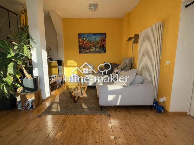 Lichtdurchflutete Dachgeschosswohnung mit Loftcharakter und Dachterrasse in Alt Tegel