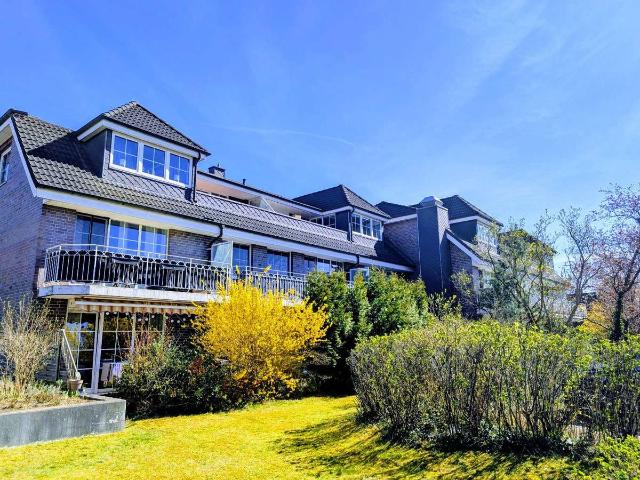 Lichtdurchflutete Dachgeschosswohnung mit Loggia und EBK in HH Wilhelmsburg!