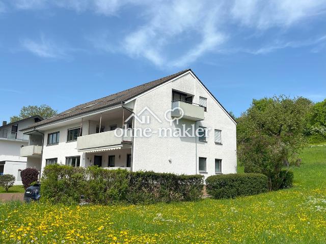 Lichtdurchflutete Dachgeschosswohnung mit Loggia und Grünblick in Aalen Hofherrnweiler
