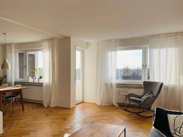 Lichtdurchflutete Dachgeschosswohnung in Offenhausen