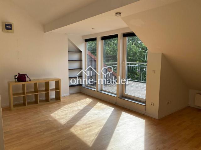 Lichtdurchflutete Dachgeschoßwohnung in Barmbek Nord mit eigenem Stellplatz