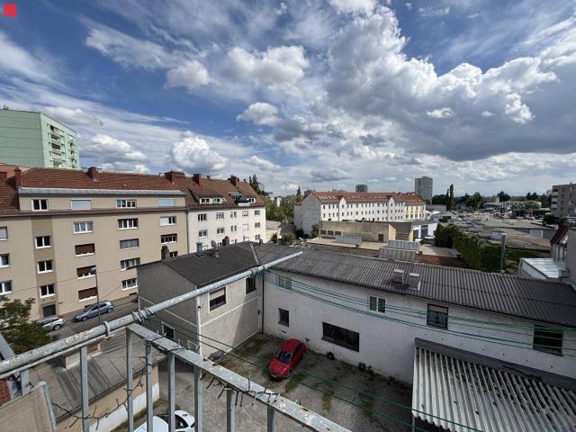 Lichtdurchflutete Dachgeschoss Oase mit Balkon – Ihr neues Zuhause!