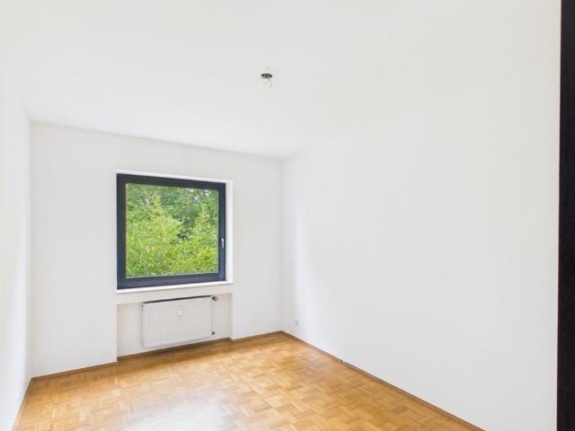 Lichtdurchflutete Dachgeschoss Maisonettewohnung in einer ruhigen Anliegerstraße in Köln Junkersdorf