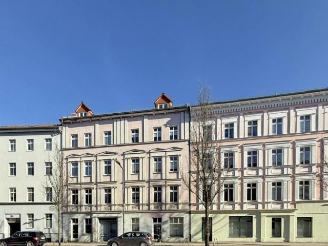 Lichtdurchflutete DG Oase mit Charakter Stufe für Stufe zur Gemütlichkeit