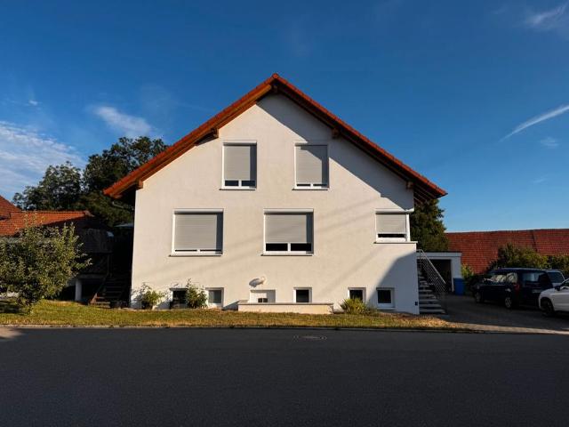 Lichtdurchflutete DHH in Hechingen Beuren provisionsfrei