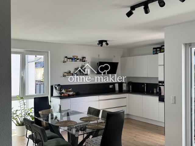 Lichtdurchflutete ETW im 1 Stock