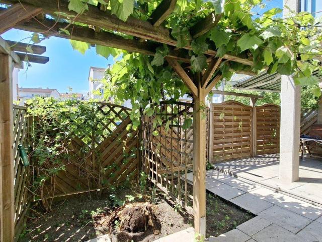 Lichtdurchflutete Gartenwohnung in Top Lage