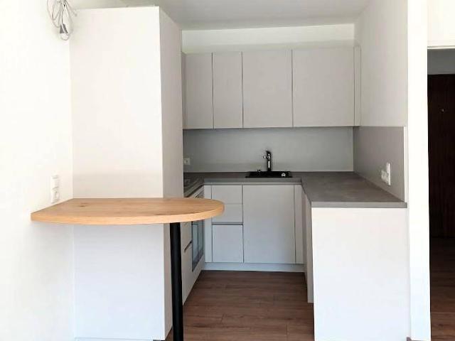 Lichtdurchflutete, generalsanierte 2 Zimmer Wohnung mit Balkon in Kufstein – ab sofort zu vermieten