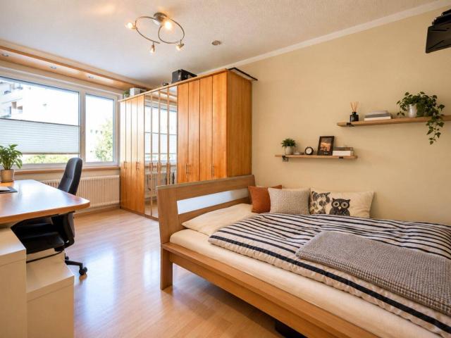 Lichtdurchflutete 3 Zimmer Wohnung mit Lift, Balkon & Gemeinschaftsgarten