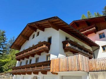 Innsbruck-Land, Tirol - Balkon, Parkplatz