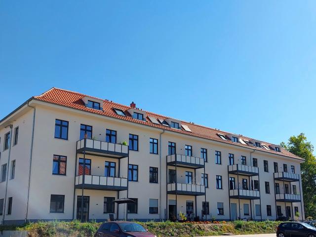 Lichtdurchflutete, großzügige 3 Zimmer Wohnung mit viel Raum für Paare und kleine Familien