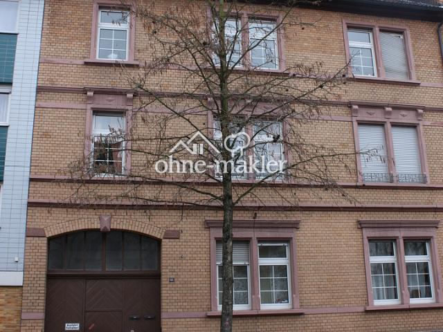 Lichtdurchflutete Komfort Dachgeschoßwohnung für Zwei in schöner Wohnlage direkt in Neu Isenburg