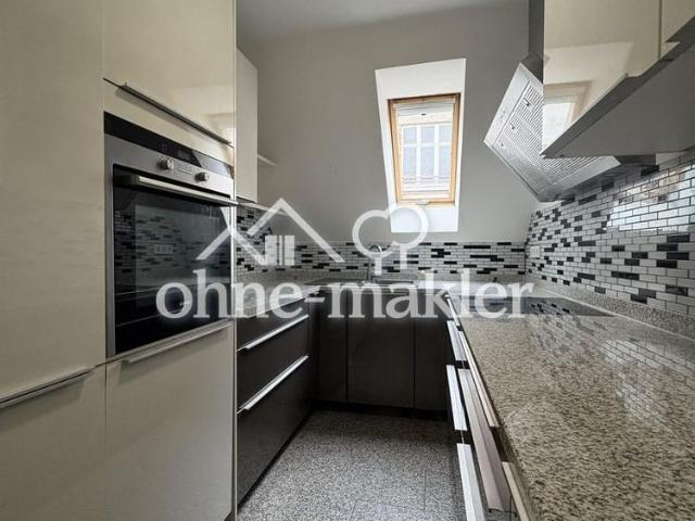Lichtdurchflutete & klimatisierte DG Wohnung in Stuttgart West