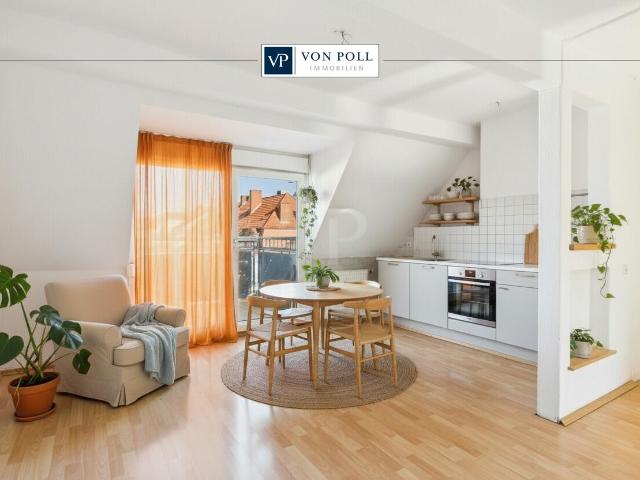 Lichtdurchflutete Maisonette mit Altbaucharme