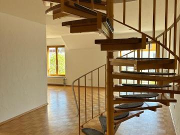 Lichtdurchflutete Maisonette Wohnung 3,5 Zimmer Linden