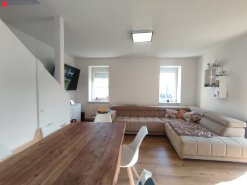 Lichtdurchflutete Maisonette Wohnung: Loft Feeling in ländlicher Lage!