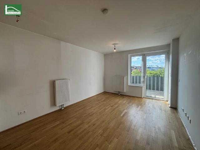 Lichtdurchflutete Maisonette Wohnung mit 3 Zimmern zwischen SCN und Lorettowiese!