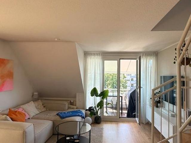 Lichtdurchflutete Maisonette: 2 Balkone & Weitblick am Feldrand