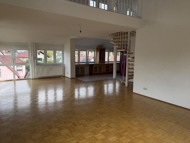 Lichtdurchflutete Maisonettewohnung, die einfach jeden begeistert!
