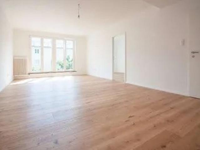 Lichtdurchflutete, moderne 4 Zimmer Wohnung in Top Lage Meidling | 2 Min. zu U Bahn & S Bahn