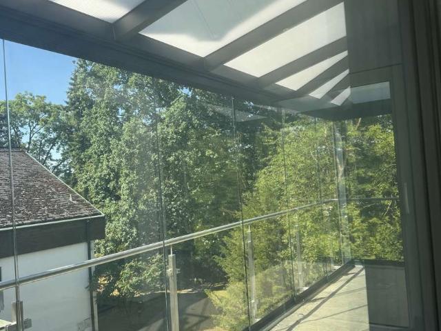 Lichtdurchflutete Neubauwohnung mit Terrasse & Grünblick