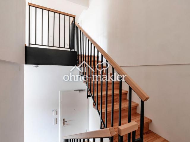 Lichtdurchflutete Neubau 3,5 Zimmer Maisonettewohnung: Loft Charakter in zentraler Lage
