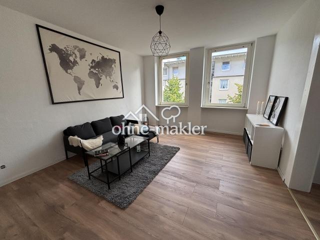 Lichtdurchflutete renovierte 54qm Wohnung inkl. Einbauküche & Möbel