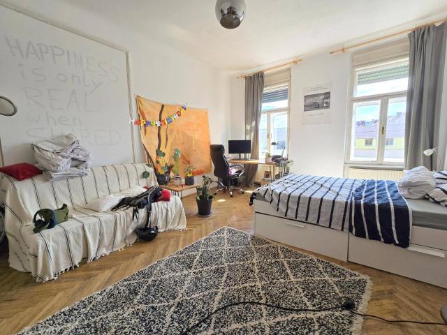 * * LICHTDURCHFLUTETER STIL ALTBAU IN RUHIGER CITY LAGE DIREKT BEIM AUGARTENPARK. BALKON. WEISSE FLÜGELTÜREN. TOLLE RAUMHÖHE * *