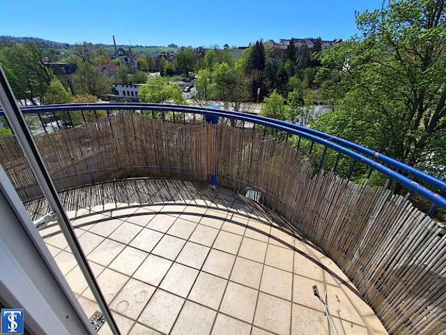 Lichtdurchfluteter Wohntraum im Dachgeschoss – Zentrumsnah in Plauen mit herrlicher Aussicht