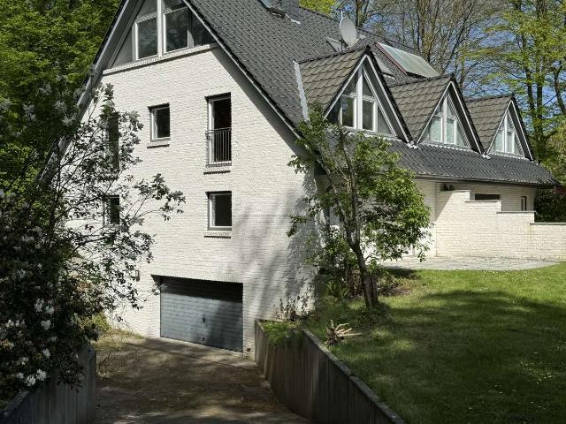 Lichtdurchflutetes 4 Zimmer Haus in Reinbek am Waldrand