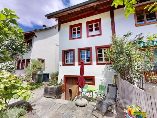 Lichtdurchflutetes 5.5 Zimmer Haus mit viel Platz in Mettmenstetten