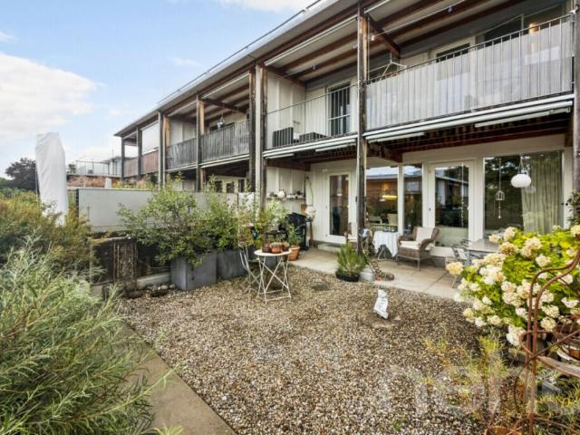 Lichtdurchflutetes 5.5 Zimmer Reihenmittelhaus in Affoltern am Albis