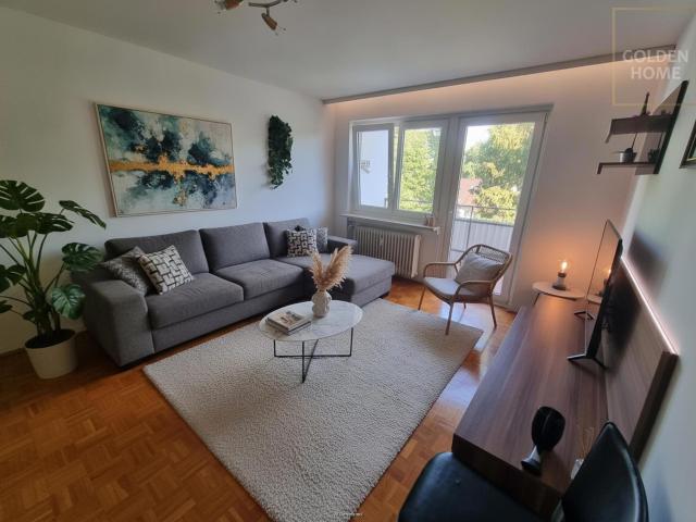 Lichtdurchflutetes interessantes zu Hause