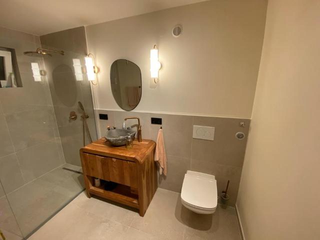 Lichtdurchflutetes, saniertes Penthouse
