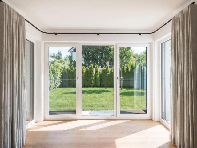 Lichtdurchflutetes Reiheneckhaus von 2020 über 160 m² mit Südgarten und drei Bädern