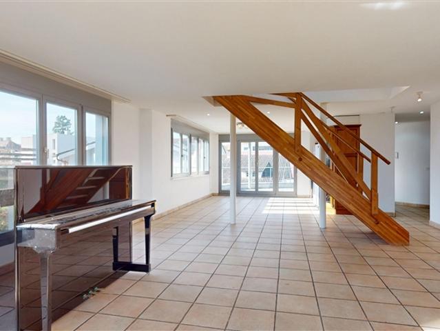 Lichtdurchflutetes Wohnen mit Dachterrasse