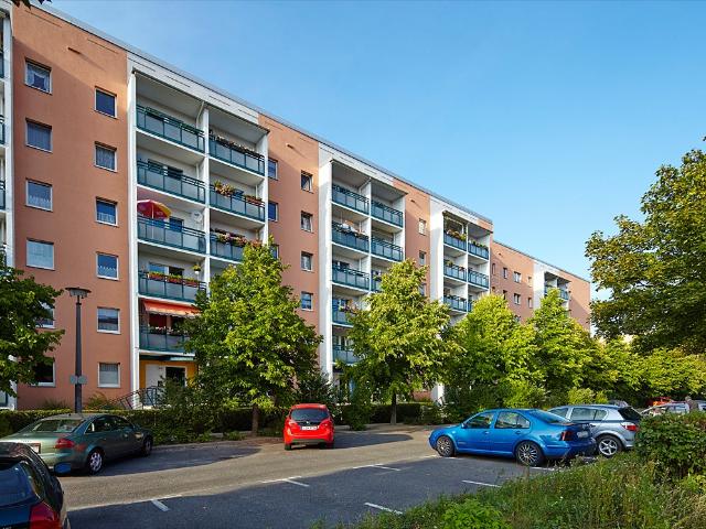 Lichtdurchflutetes Wohnglück: 3 Zimmer Wohnung mit frisch modernisiertem Wohlfühlbad!